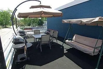Niagara Parkway Court Motel  Niagara Falls