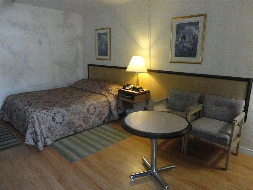 Niagara Parkway Court Motel