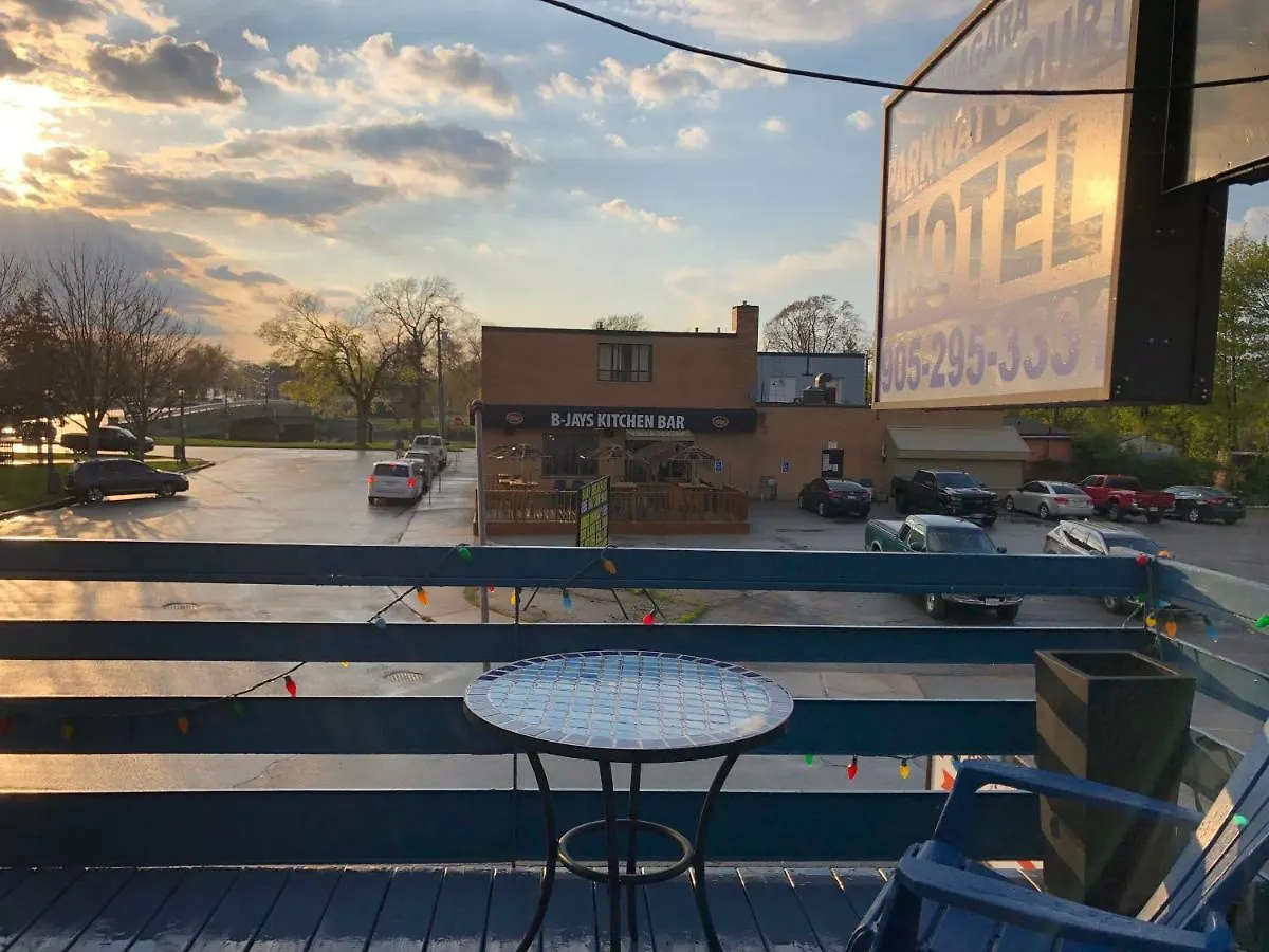Niagara Parkway Court Motel